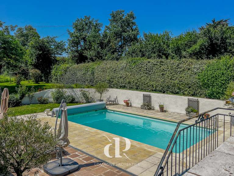 Maison Vic-Fezensac - 4 chambres - 330m²