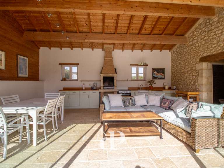 Maison Vic-Fezensac - 4 chambres - 330m²