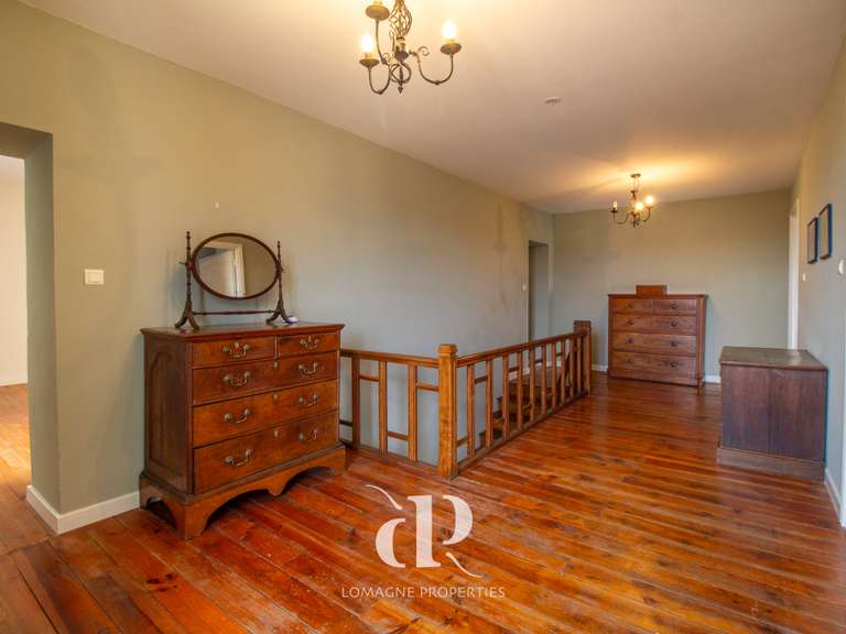 Maison Vic-Fezensac - 4 chambres - 330m²