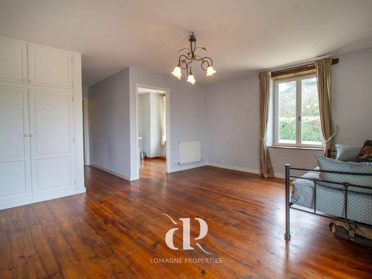 Maison Vic-Fezensac - 4 chambres - 330m²