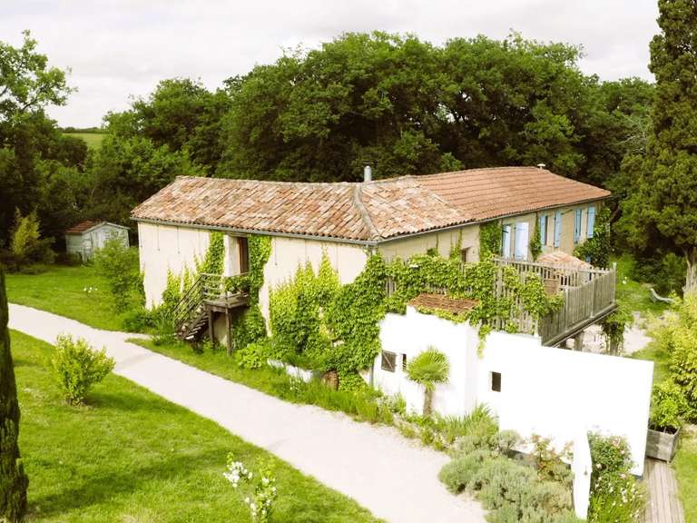Maison Vic-Fezensac - 4 chambres - 417m²