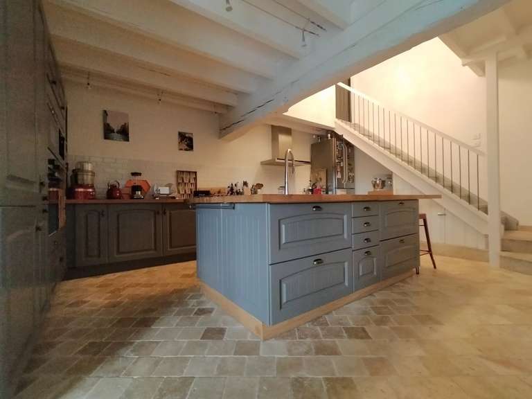 Maison Vic-Fezensac - 4 chambres - 417m²