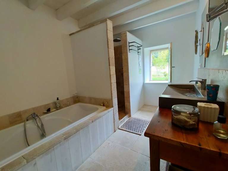Maison Vic-Fezensac - 4 chambres - 417m²