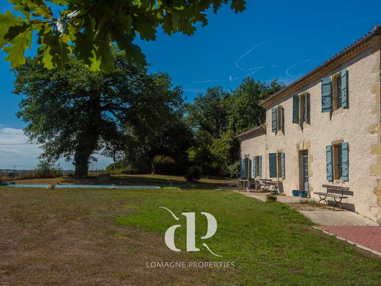 Maison Vic-Fezensac - 5 chambres - 360m²