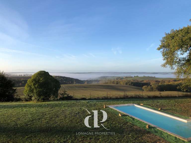 Maison Vic-Fezensac - 5 chambres - 360m²