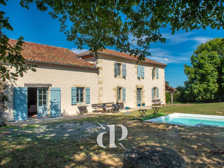 Maison Vic-Fezensac - 5 chambres - 360m²