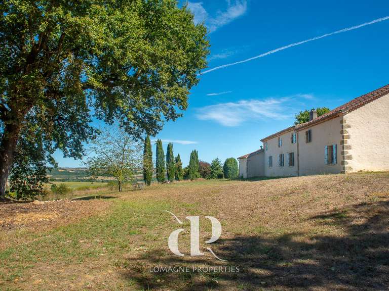 Maison Vic-Fezensac - 5 chambres - 360m²