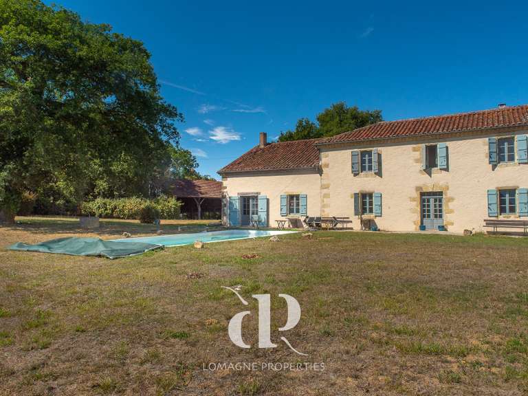 Maison Vic-Fezensac - 5 chambres - 360m²