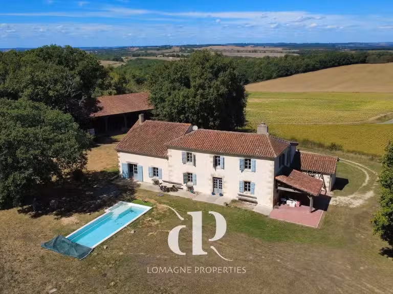 Maison Vic-Fezensac - 5 chambres - 360m²