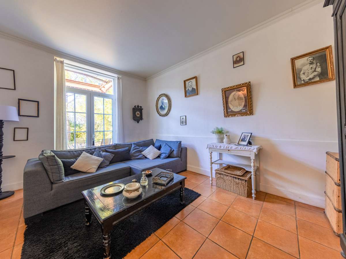 Maison Vic-le-Fesq