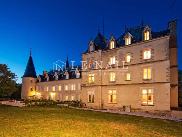 Château Vichy - 15 chambres - 1100m²