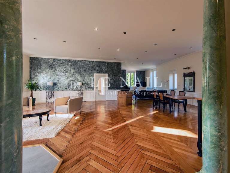 Château Vichy - 15 chambres - 1100m²