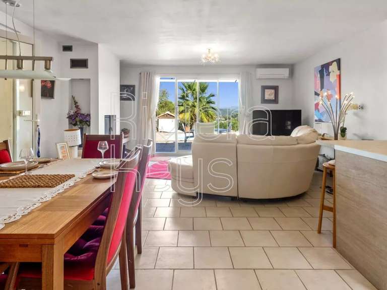 Maison Vidauban - 4 chambres - 141m²