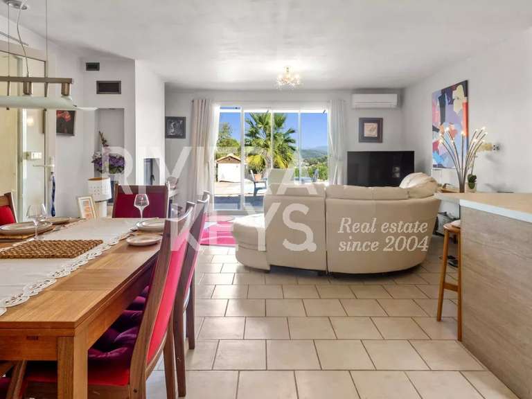 Maison Vidauban - 4 chambres - 141m²