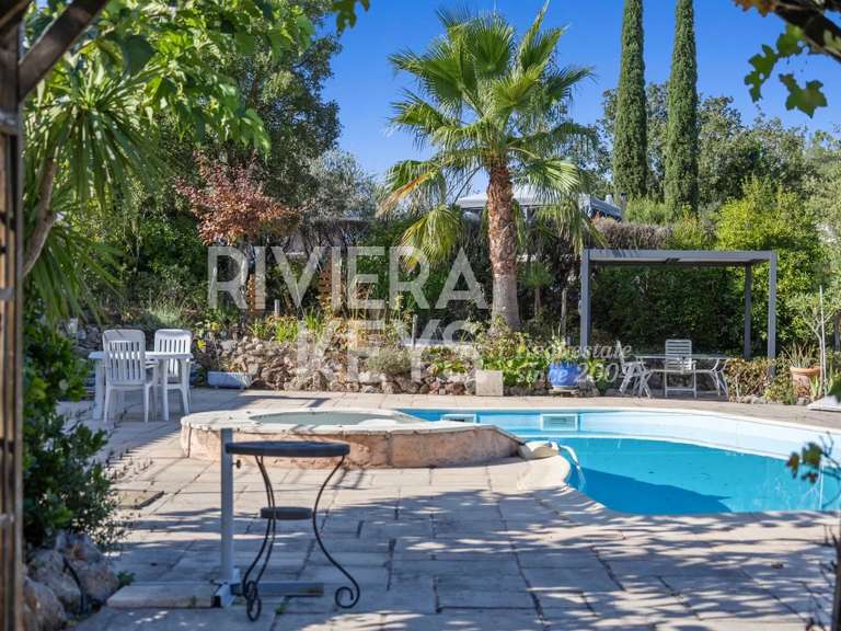 Maison Vidauban - 4 chambres - 141m²