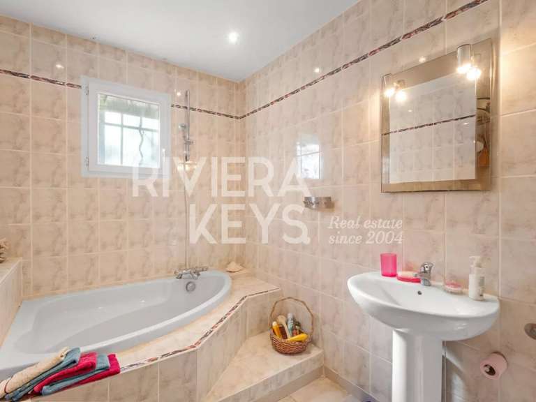 Maison Vidauban - 4 chambres - 141m²