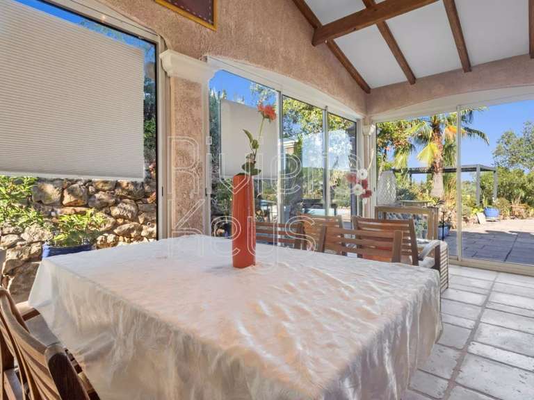 Maison Vidauban - 4 chambres - 141m²