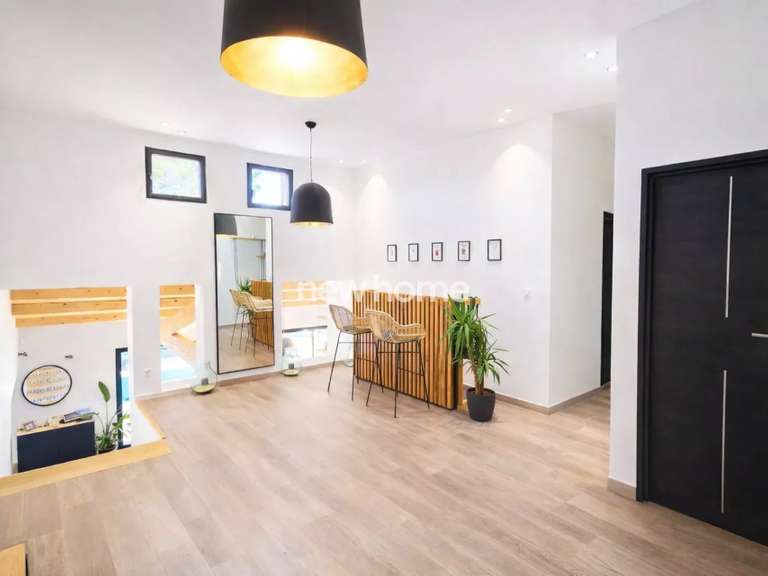 Maison Vidauban - 3 chambres - 165m²