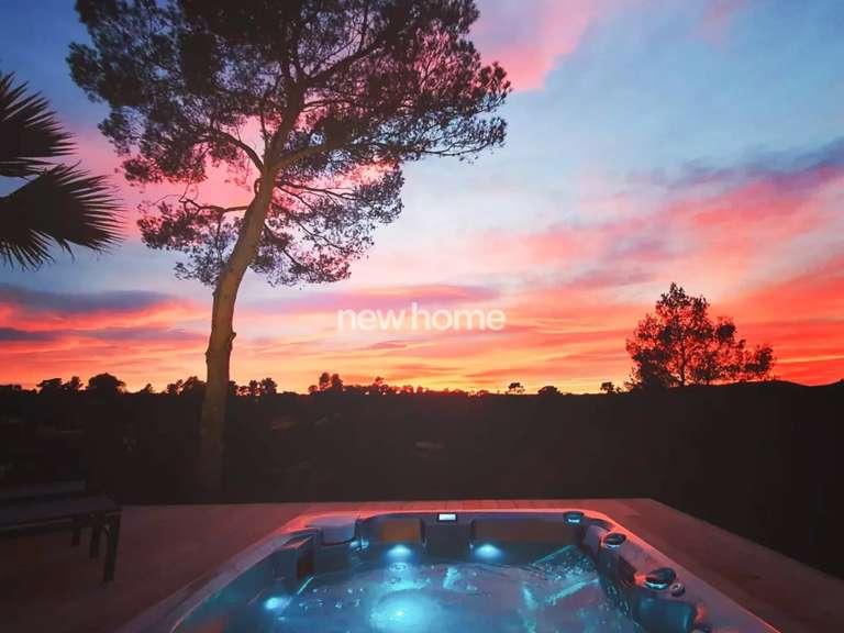 Maison Vidauban - 3 chambres - 165m²