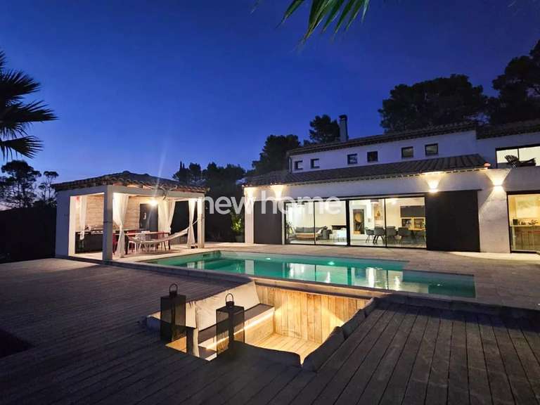 Maison Vidauban - 3 chambres - 165m²