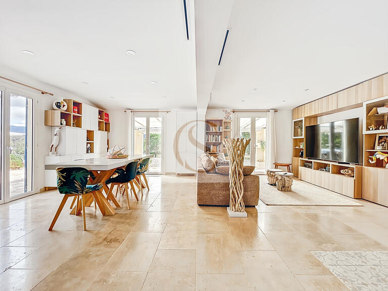 Villa Vidauban - 9 bedrooms - 247m²