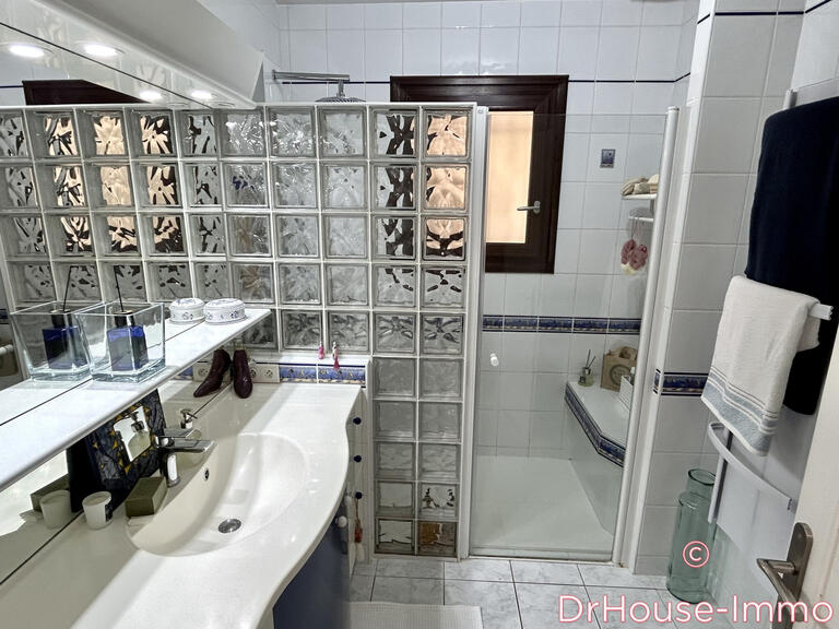 Villa Vidauban - 4 bedrooms - 174m²