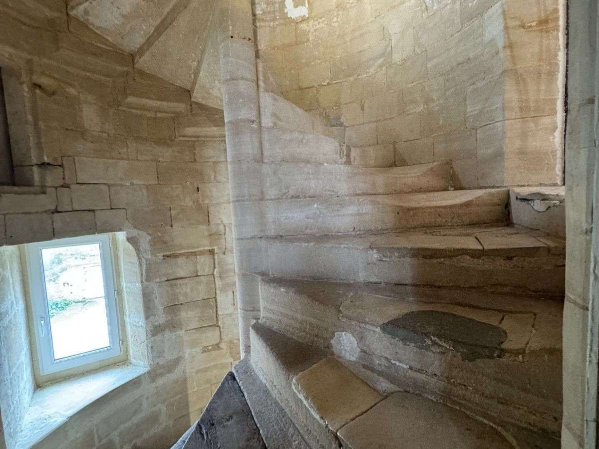 Castle Vienne-en-Bessin