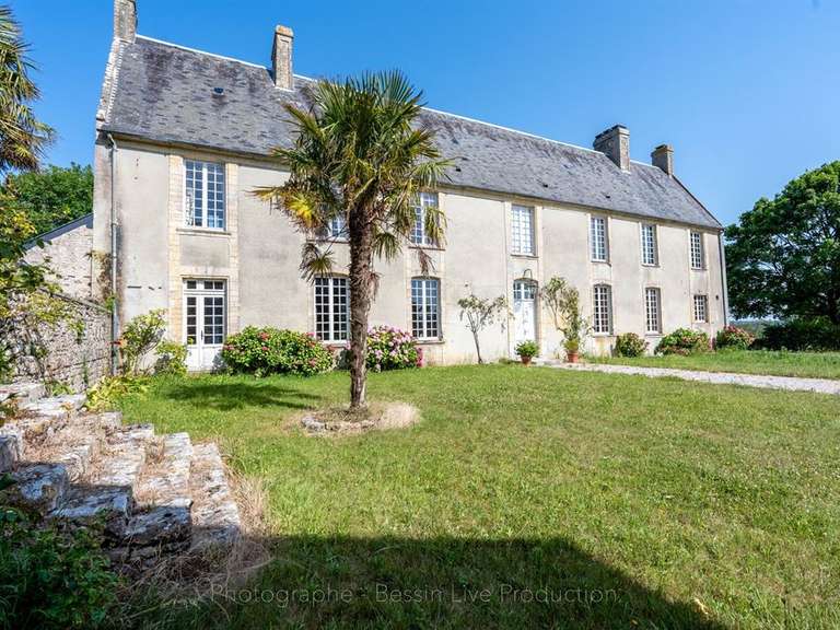 House Vierville-sur-Mer - 4 bedrooms - 351m²