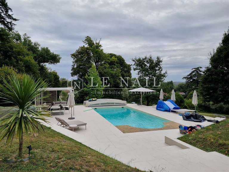 Castle Vierzon - 7 bedrooms - 650m²