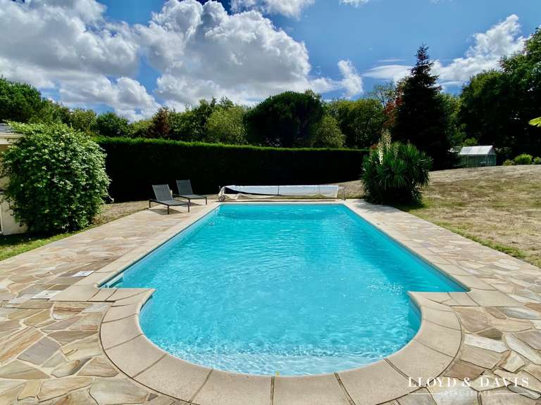 Maison Vigneux-de-Bretagne - 5 chambres - 174m²