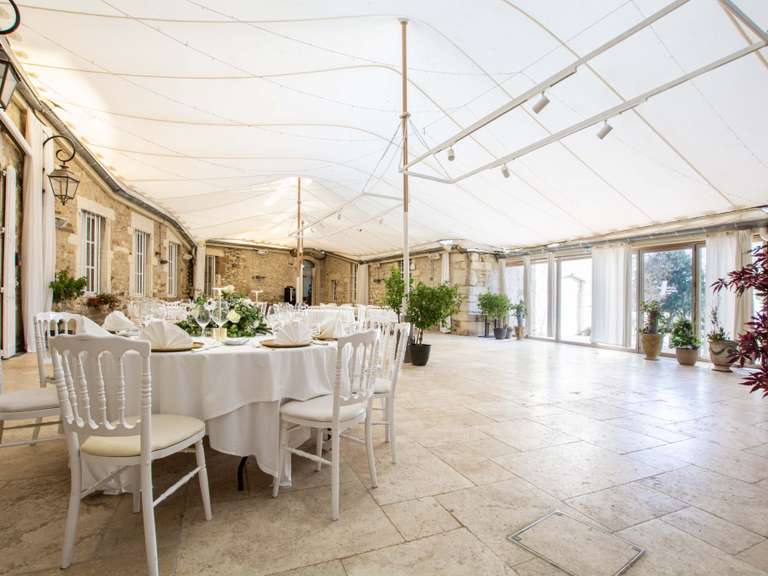 Maison Vignieu - 44 chambres - 5000m²
