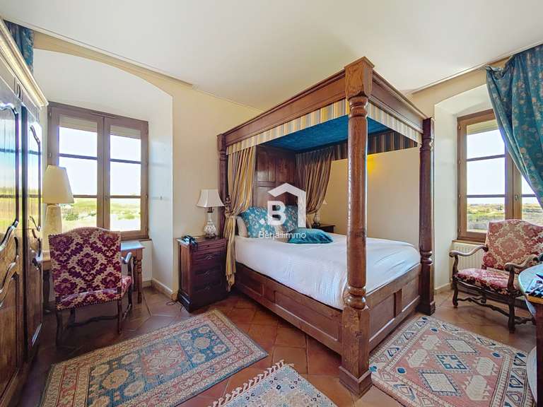 House Vignieu - 44 bedrooms - 5000m²