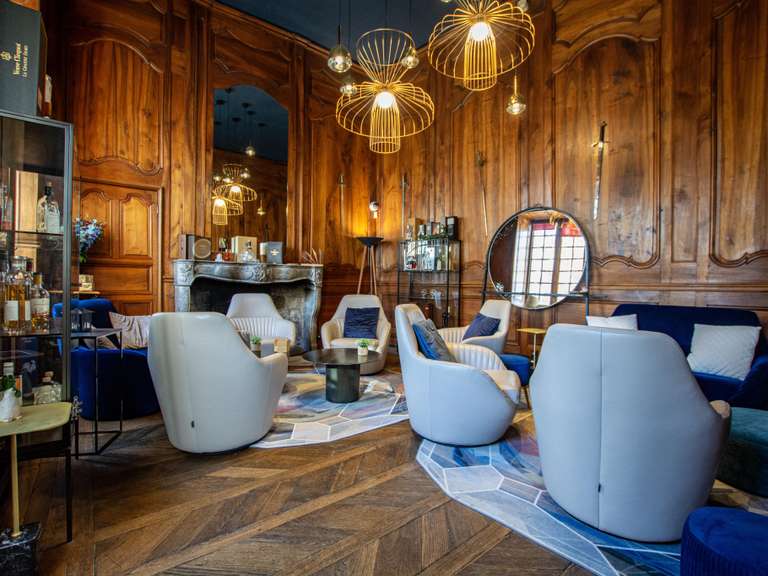 Maison Vignieu - 44 chambres - 5000m²