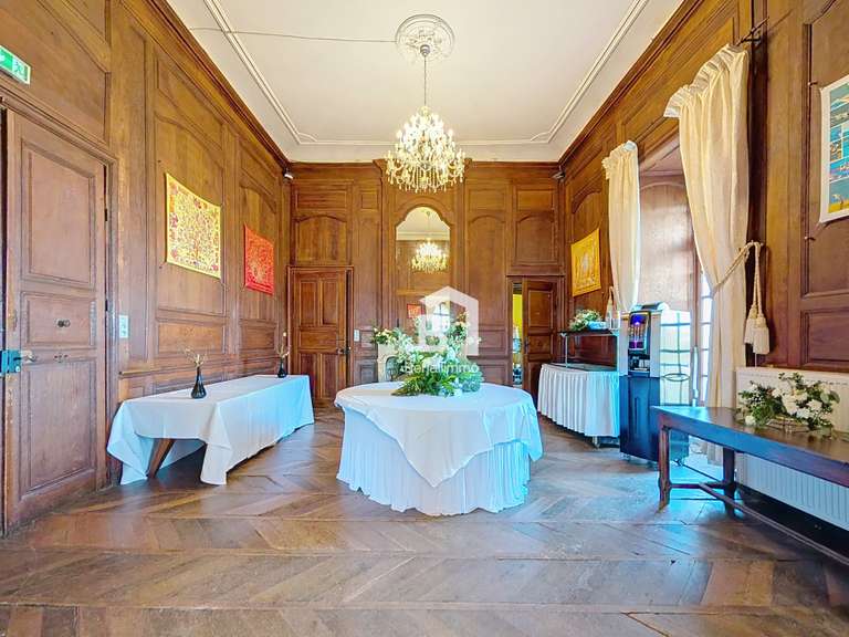 Maison Vignieu - 44 chambres - 5000m²