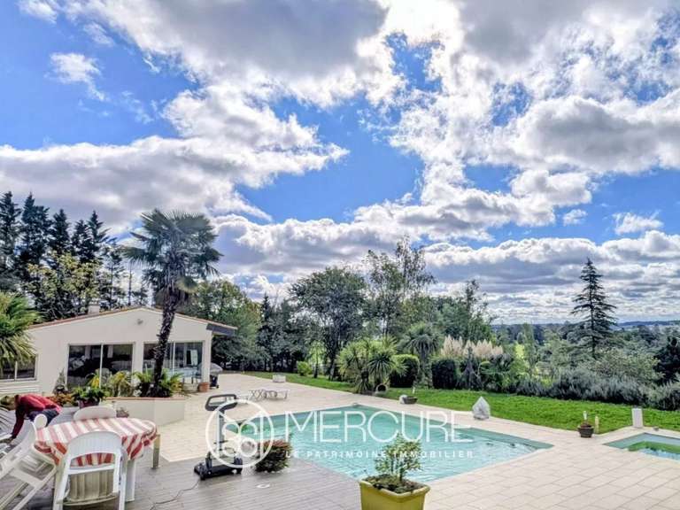 House Vigoulet-Auzil - 5 bedrooms - 276m²