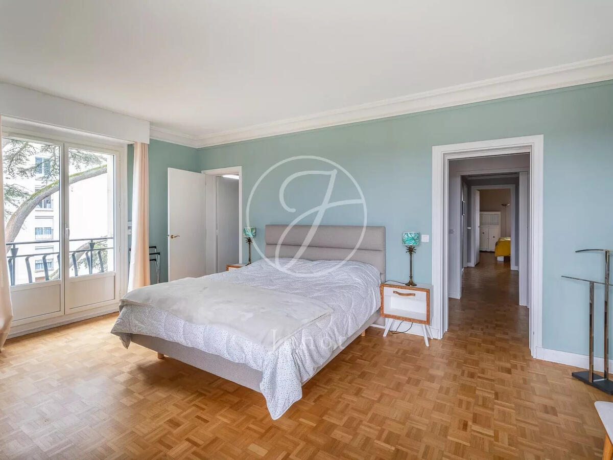 Apartment Ville-d'Avray