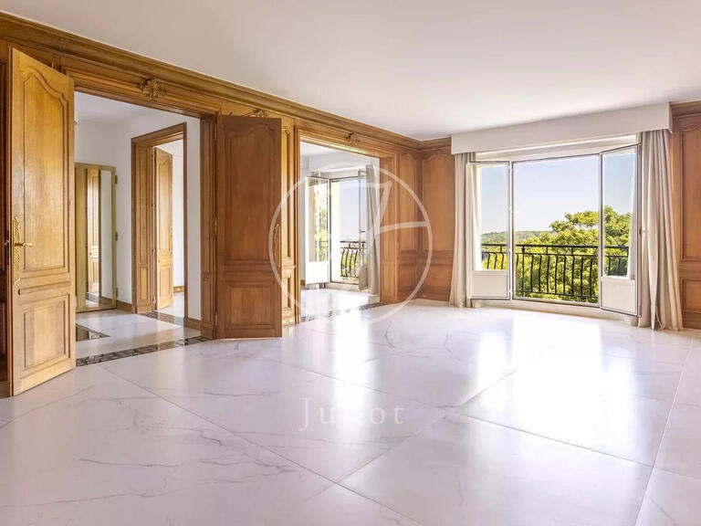 Appartement Ville-d'Avray - 4 chambres - 188m²