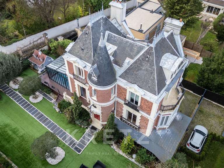 Maison Ville-d'Avray - 6 chambres - 382m²