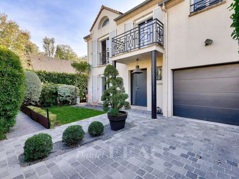 Maison Ville-d'Avray - 4 chambres - 300m²