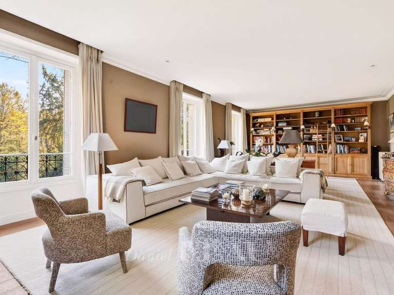 Maison Ville-d'Avray - 6 chambres - 254m²