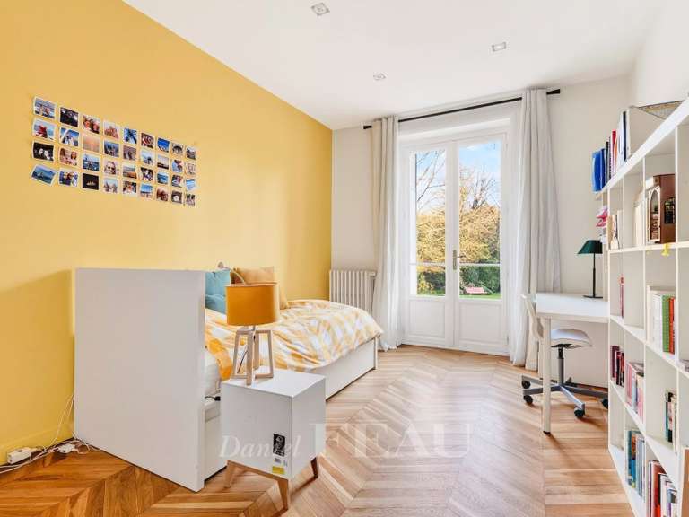 Maison Ville-d'Avray - 6 chambres - 254m²