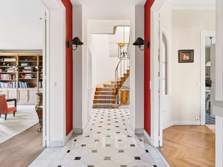 Maison Ville-d'Avray - 6 chambres - 254m²