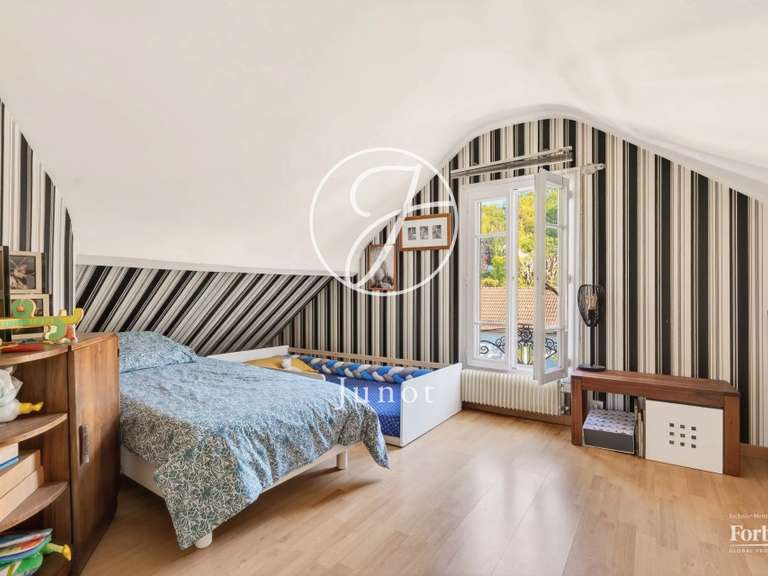 Maison Ville-d'Avray - 5 chambres - 197m²