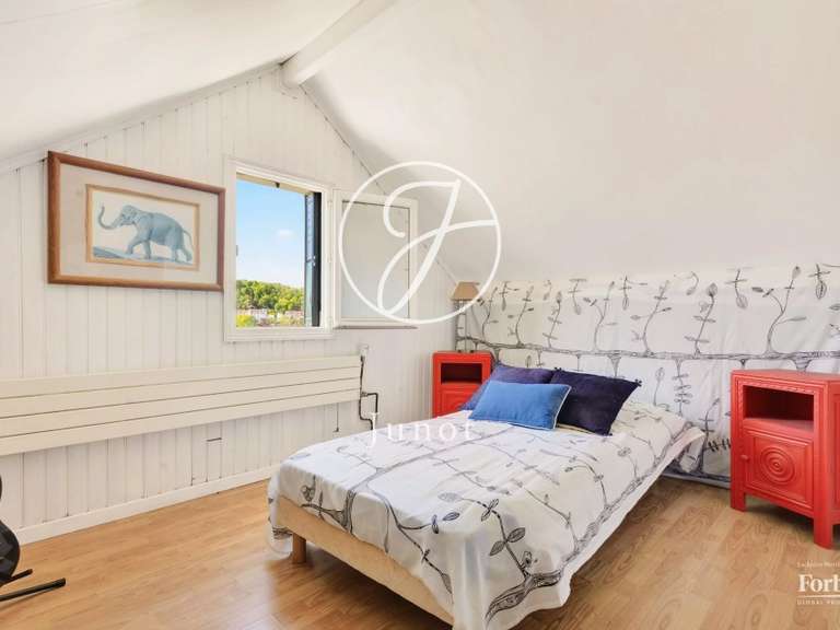 Maison Ville-d'Avray - 5 chambres - 197m²