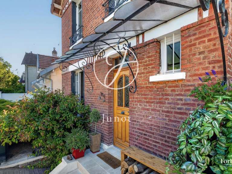 Maison Ville-d'Avray - 5 chambres - 197m²