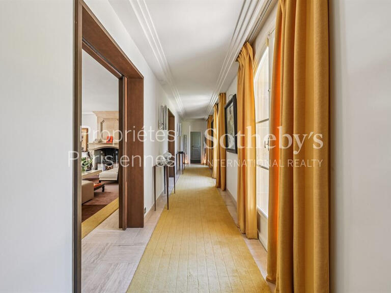 Propriété Ville-d'Avray - 4 chambres - 430m²