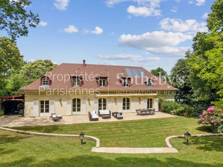 Propriété Ville-d'Avray - 6 chambres - 430m²