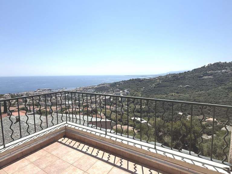 Maison Ville-di-Pietrabugno - 4 chambres - 130m²
