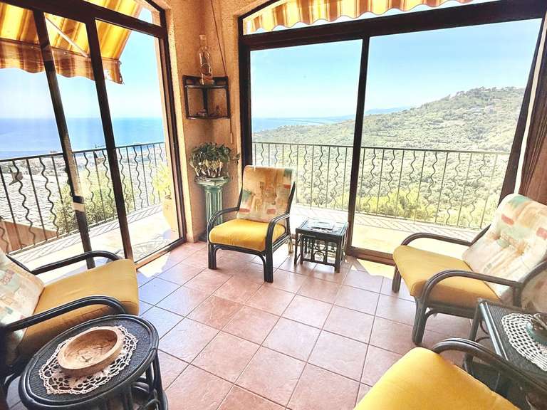 Maison Ville-di-Pietrabugno - 4 chambres - 130m²