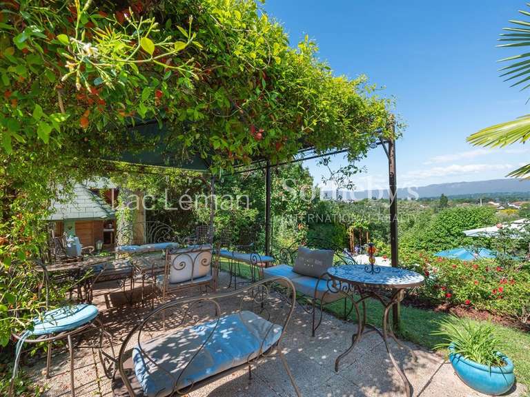 Maison Ville-la-Grand - 4 chambres - 180m²